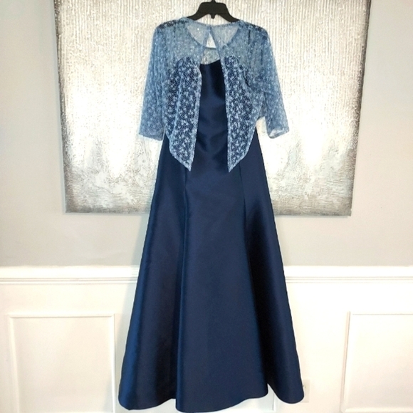 Custom Made formal dress - Picture 1 of 15
